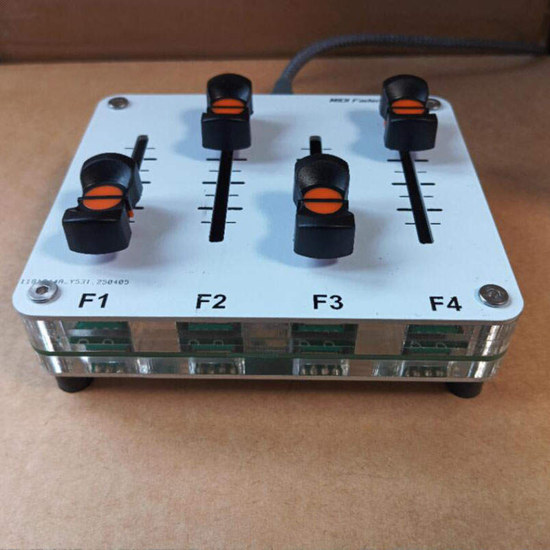 4-channel MIDI push rod 42mm F - đánh giá và giá Midi Controller Pad